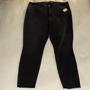 NWT Old Navy Women's Faded Black Jeans, size 16